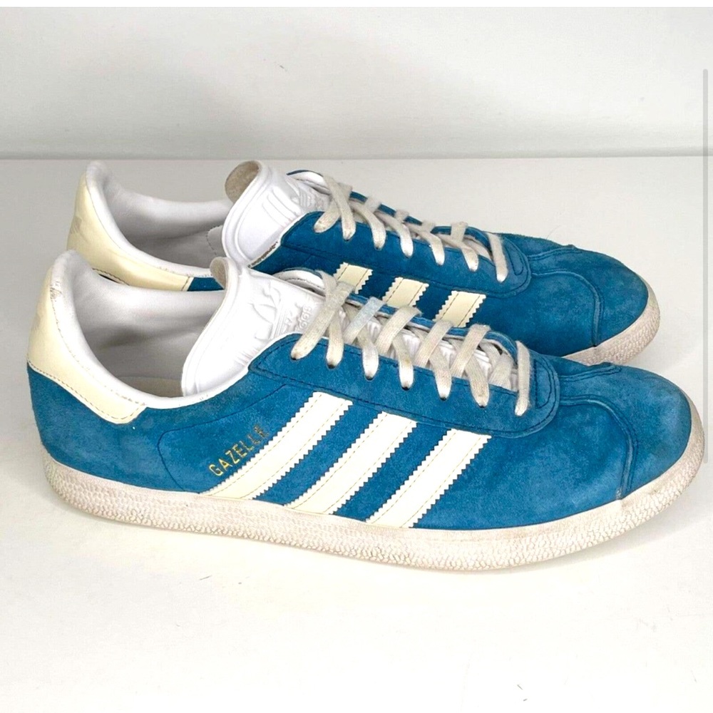 Adidas gazelle mens 8.5 shoe (women’s 10) blue suede